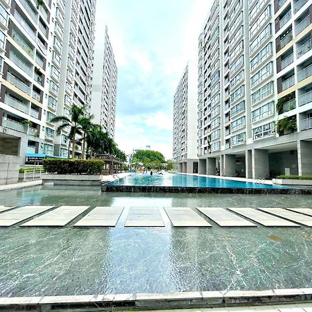 Secc Luxury 2-Br Apartment, Scenic Valley, Saigon Exhibition And Convention Center, Fv Hospital, Phu My Hung District 7 Ho Chi Minh City Exterior photo