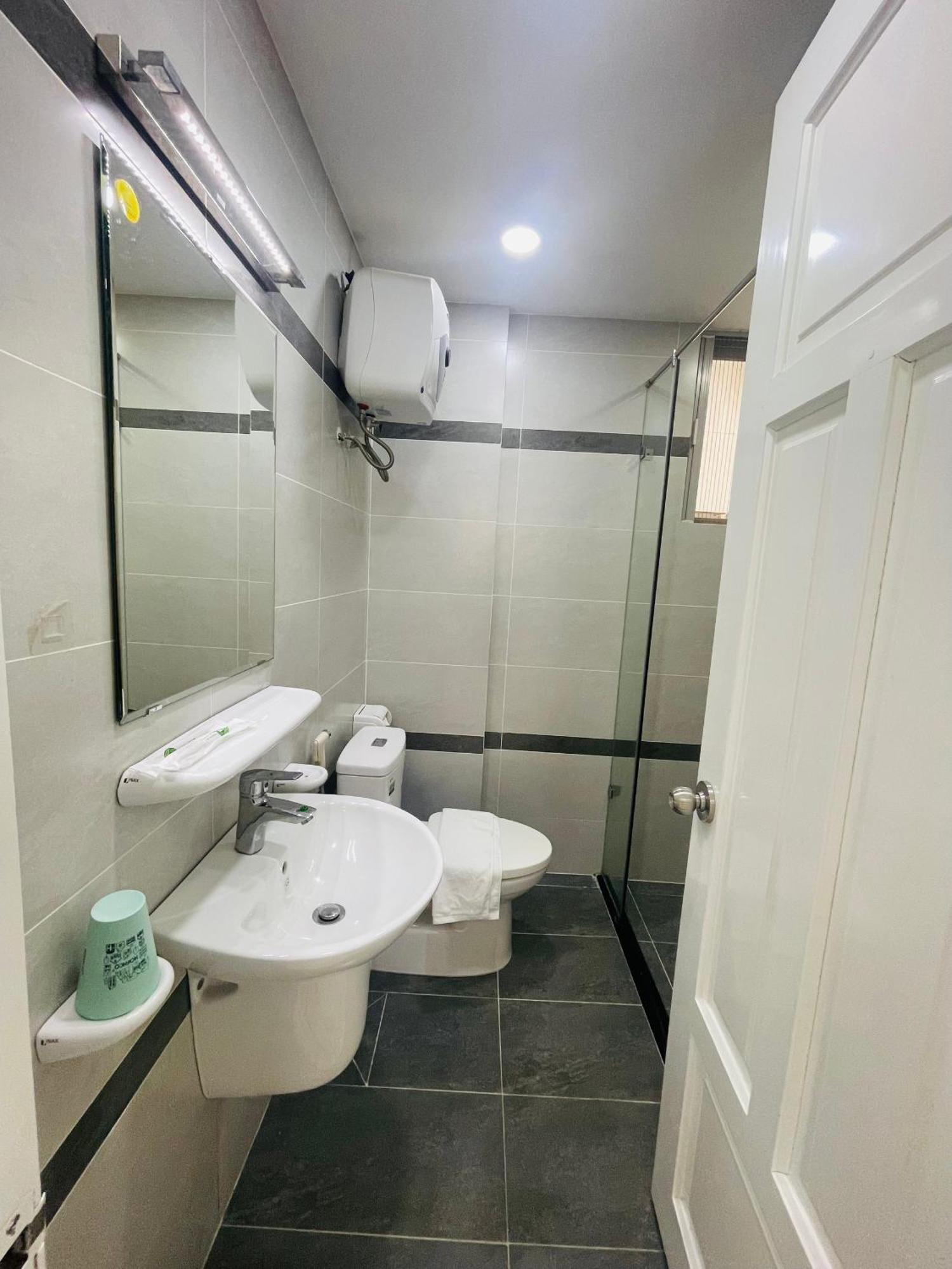 Secc Luxury 2-Br Apartment, Scenic Valley, Saigon Exhibition And Convention Center, Fv Hospital, Phu My Hung District 7 Ho Chi Minh City Exterior photo